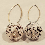 Glass Ball Ear Rings White And Brown (E1260)